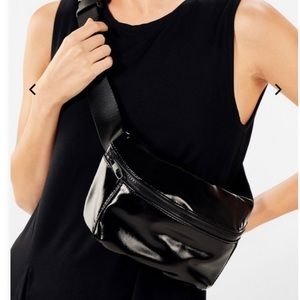 LIKE NEW! Fabletics Fanny Pack
